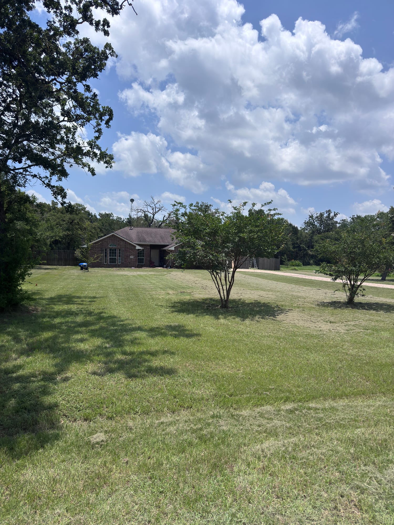 Acreage Lawn Care in Brazos Valley property